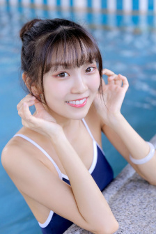 漂亮女房东满足了我
